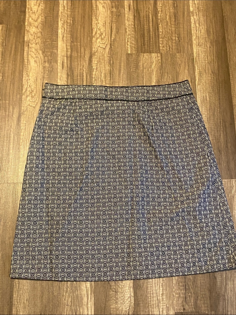 Tory Burch Navy & White Geo Front-Zip Mini Skirt - Picture 4 of 9